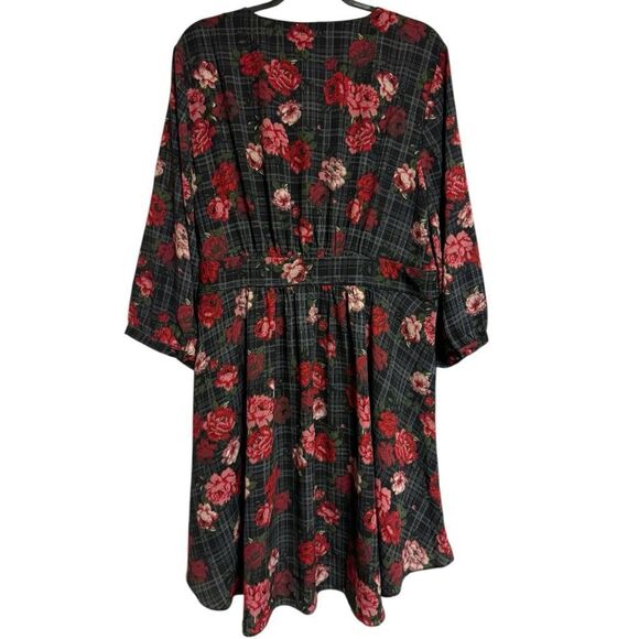 Torrid Black Floral Plaid Georgette Wrap Tunic Blouse Size 2 2XL - Picture 4 of 14